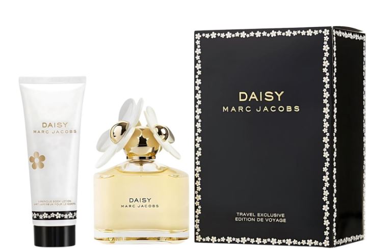 Marc Jacobs' Daisy is a stimulating and energizing feminine scent for ladies. Perfect for informal use. Marc Jacobs Daisy is the ideal floral fragrance for any impulsive, vibrant lady. Driftwood, jasmine, and red berries are the scent's main elements. Due of its originality, this scent is one that is worth experiencing. A sophisticated, long-lasting feminine garment with a beautiful scent. Wearing this wonderful scent for women will indulge your senses and pamper your body.
