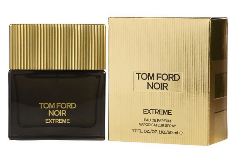 Top notes of citrus mandarin orange oil, fresh green neroli, warm nutmeg, spicy saffron essence and cardamom opens the scent with a grand, Oriental atmosphere that’s zesty and energetic. Middle notes of light orange blossom, night-blooming jasmine, elegant rose absolute and a mastic composition combine with the sweet Indian kulfi dessert for a delicious and tantalizing elixir. Completing the fragrance are base notes of Indian sandalwood, warm amber liquid, creamy vanilla.