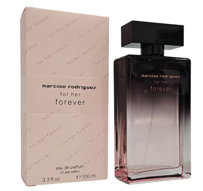 Narciso's homage to the grace and elegance of women is embodied in For Her Forever. A radiant, classic, and seductive fragrance with unmistakable notes of patchouli, frangipani, gardenia, jasmine, tuberose, and osmanthus. The bottle of the perfume is an elegant, transparent glass container with a black tint at the top that fades into a delicate pink tone at the bottom. The meeting of brilliant clarity and intriguing depth.