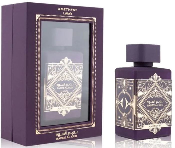 A famous oud scent by Lattafa Perfumery, Badee Al Oud Amethyst EDP was influenced by Initio Psychedelic Love. The performance is above average, and the projection is excellent.